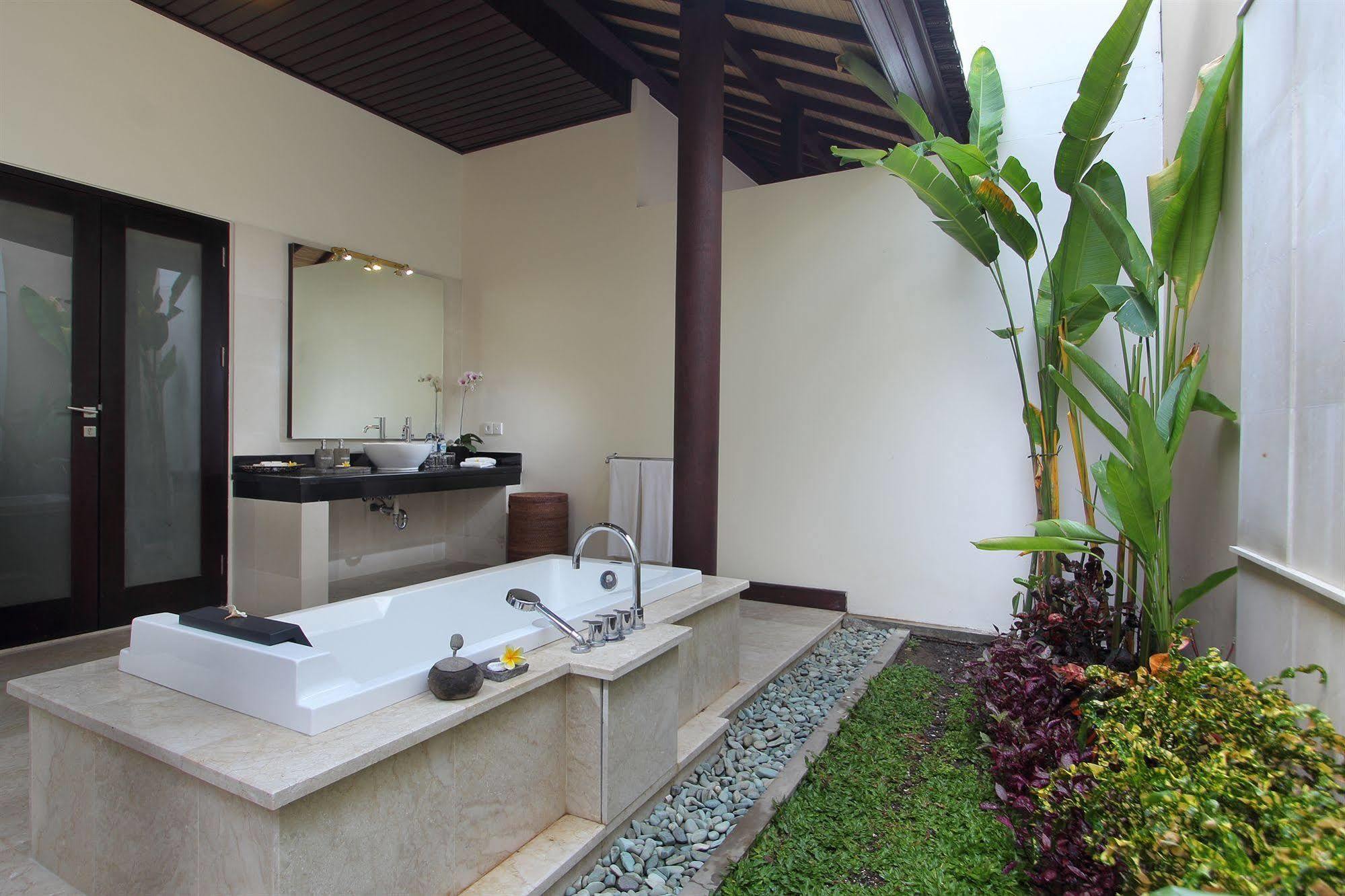RC Villas&Spa Bali Seminyak Esterno foto